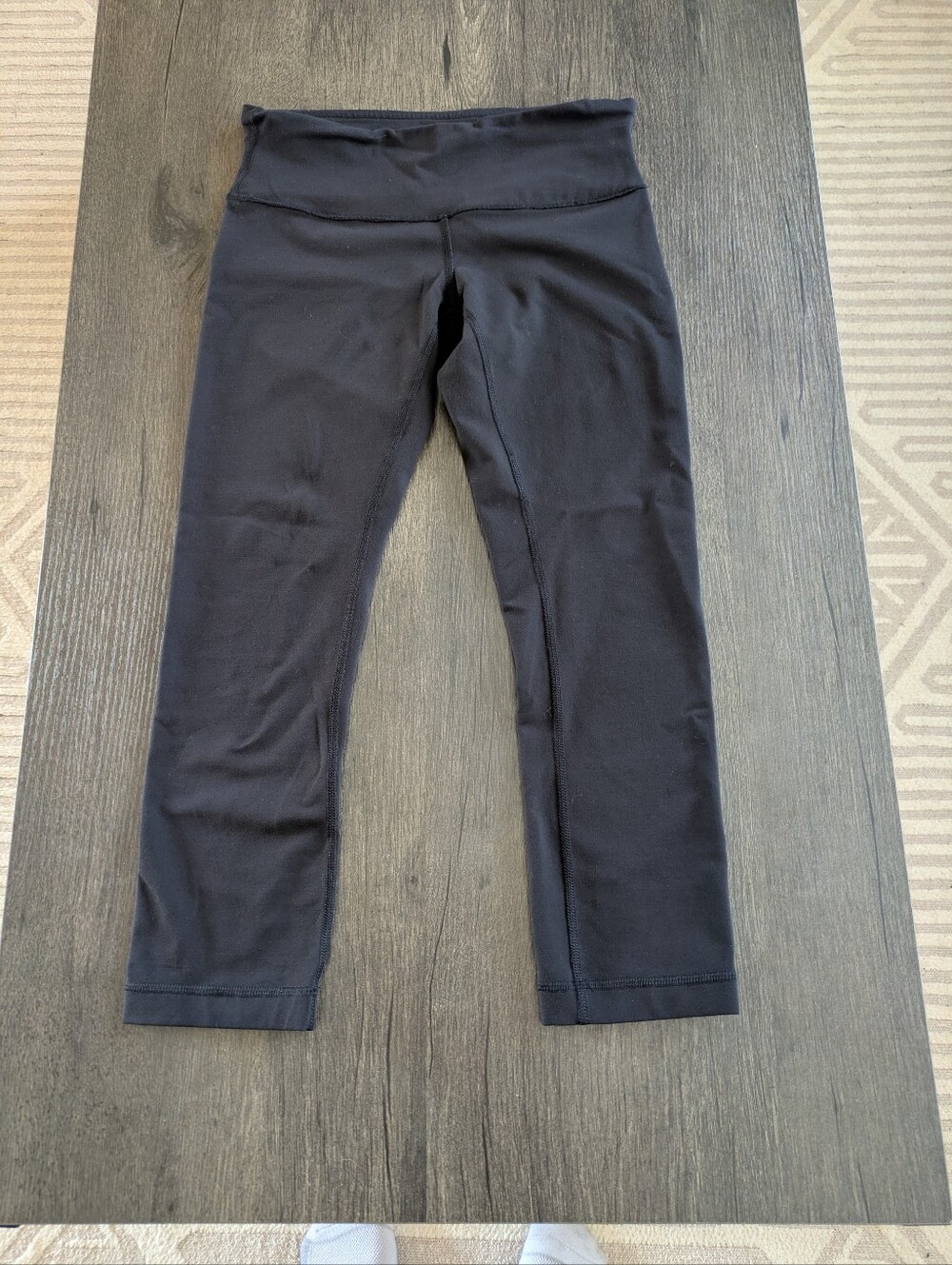 Lululemon 3/4 Length Leggings size 4